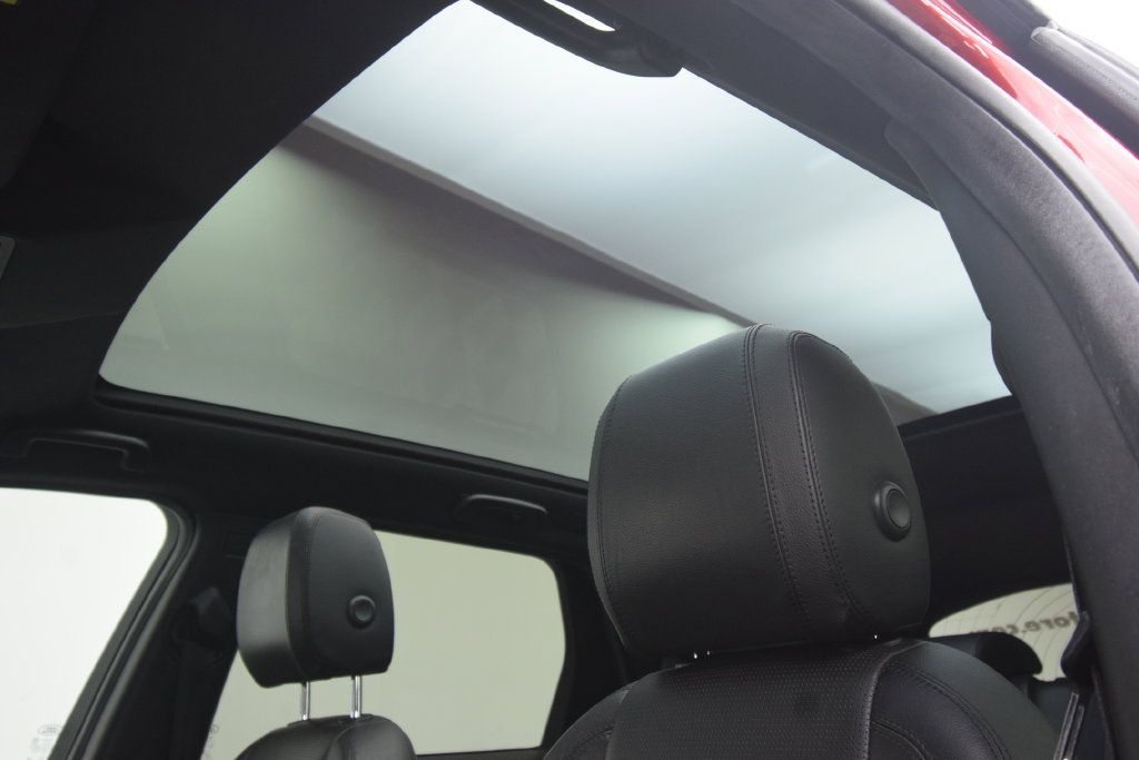 Used 2019 Land Rover Discovery Sport HSE AWD/4WD image 14