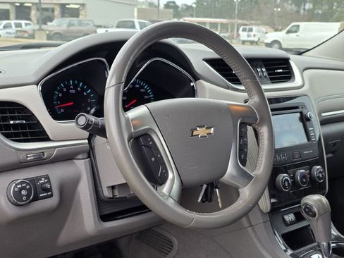 Used 2013 Chevrolet Traverse LT image 24