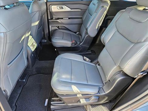 New 2026 Ford Explorer Active w/ Active Comfort Package image 16
