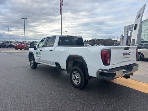 Used 2024 GMC Sierra 2500 Pro w/ Convenience Package image 3