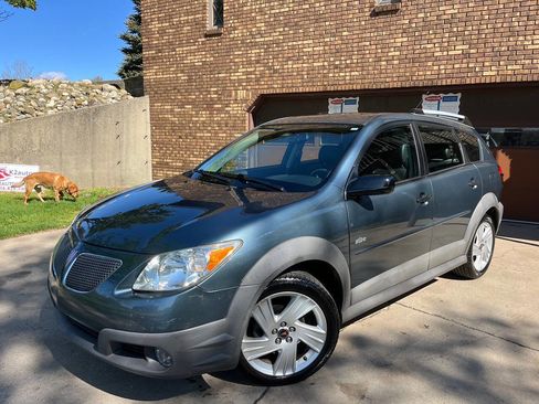 Used 2008 Pontiac Vibe w/ Sun And Sound Package FWD image 1