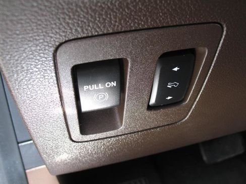 Used 2019 Ford F150 King Ranch w/ Equipment Group 601A Luxury AWD/4WD image 57