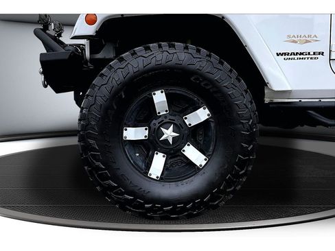 Used 2015 Jeep Wrangler Unlimited Sahara image 10