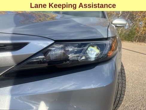 Used 2024 Toyota Camry SE w/ Cold Weather Package image 5