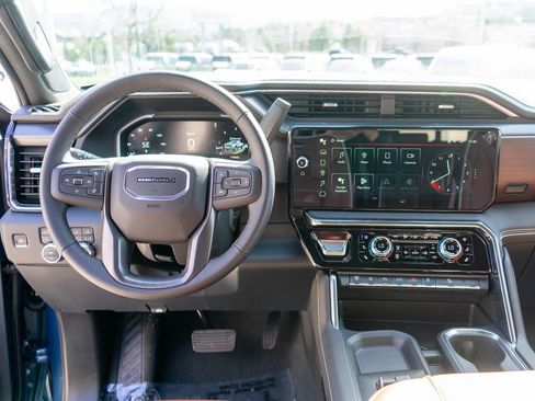 New 2026 GMC Sierra 2500 Denali Ultimate w/ Max Trailering Package AWD/4WD image 16