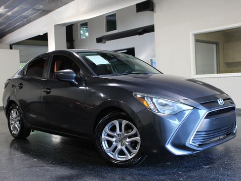 Used 2016 Scion iA FWD image 33