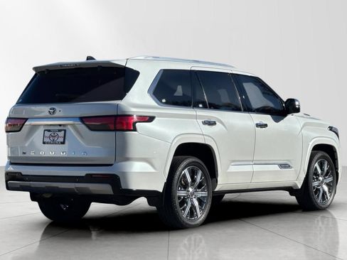 Used 2023 Toyota Sequoia Capstone image 4