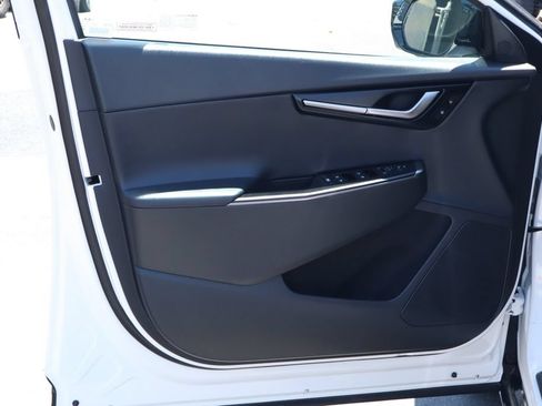 Used 2025 Kia EV6 Wind RWD image 18