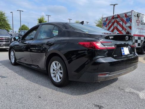 Used 2025 Toyota Camry LE FWD image 7