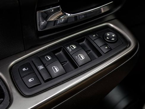 Used 2012 Jeep Liberty Limited Jet w/ Exterior Appearance Group RWD image 32