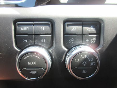 New 2026 GMC Sierra 3500 Denali Ultimate AWD/4WD image 18