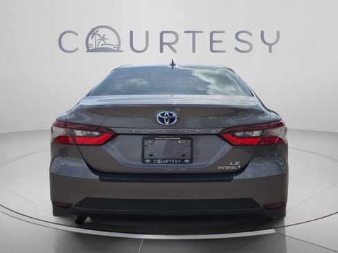 Used 2022 Toyota Camry LE FWD image 4