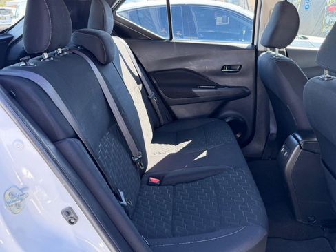 Used 2022 Nissan Kicks SV image 38