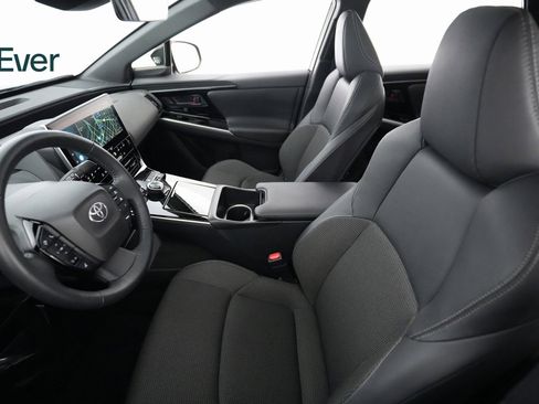 Used 2024 Toyota bZ4X XLE image 7