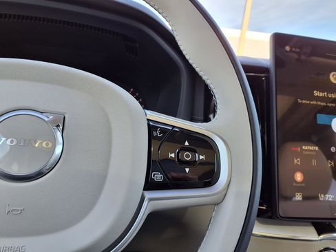 New 2026 Volvo XC60 B5 Ultra w/ Climate Package image 16