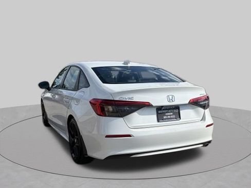 Used 2024 Honda Civic Sport image 4