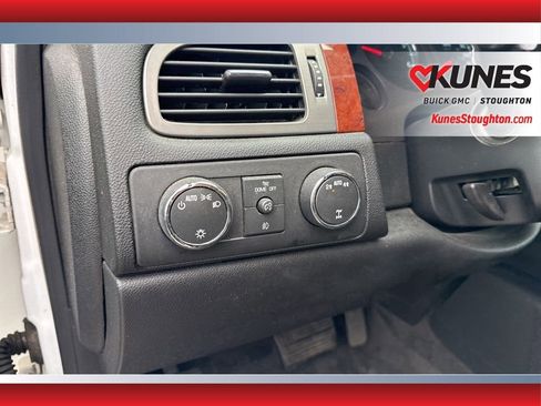 Used 2012 Chevrolet Suburban LT w/ Luxury Package image 20