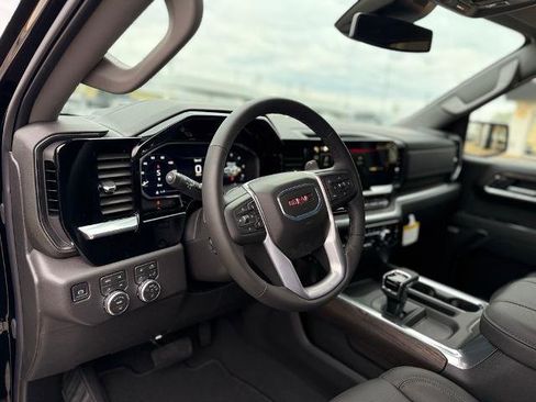 New 2026 GMC Sierra 1500 SLT image 10