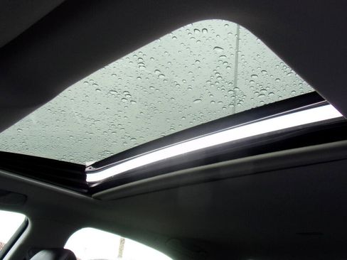 Used 2011 Lexus ES 350 image 9