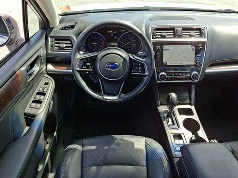 Used 2019 Subaru Outback 2.5i Limited w/ Popular Package #2 AWD/4WD image 11