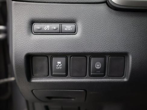 Used 2021 Nissan Murano S FWD image 16