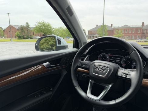 Certified 2023 Audi Q5 2.0T Premium Plus w/ Premium Plus Package AWD/4WD image 12