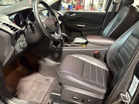 Used 2019 Ford Escape SEL FWD image 5