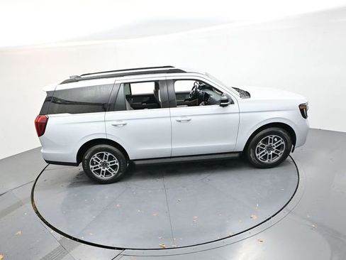 New 2026 Ford Expedition Active RWD image 28