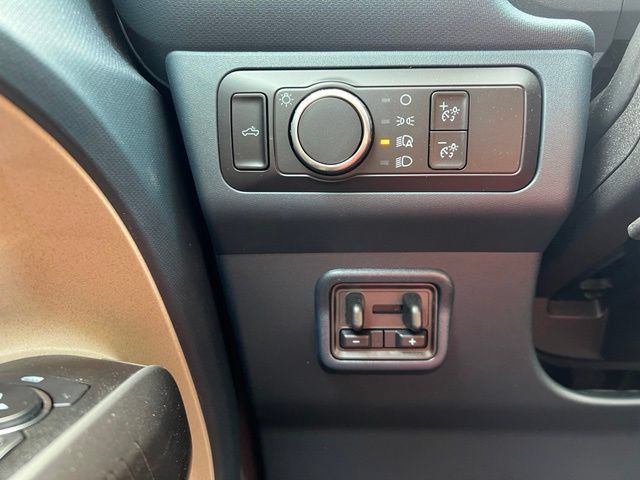 Used 2026 Ford Maverick Lariat AWD/4WD image 14