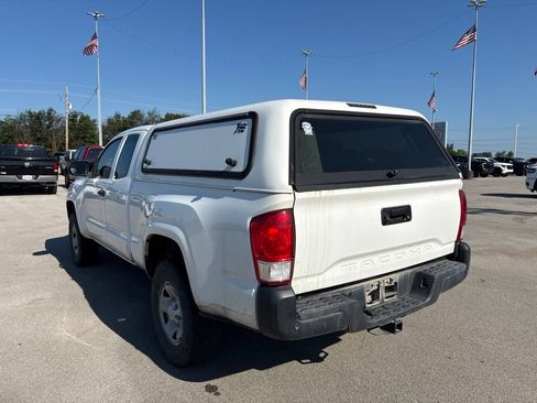 Used 2016 Toyota Tacoma SR RWD image 6
