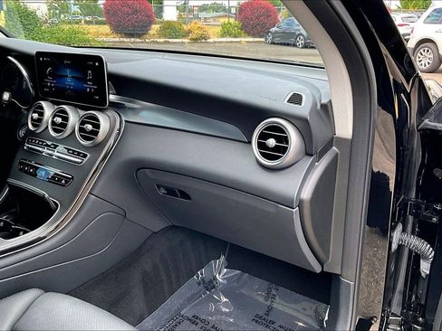 Used 2022 Mercedes-Benz GLC 300 4MATIC image 19