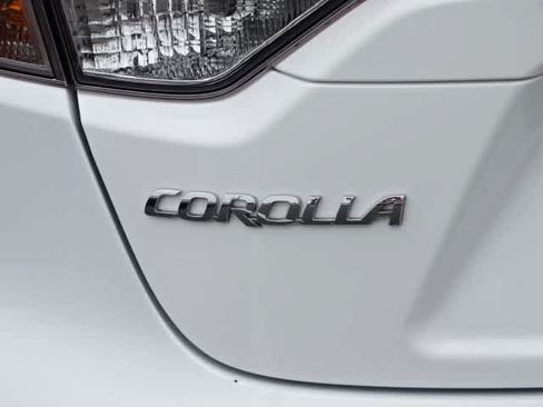 Used 2023 Toyota Corolla LE FWD image 10