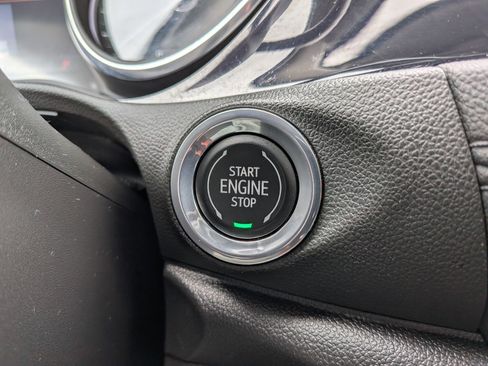 Certified 2022 Buick Encore GX Preferred FWD image 16