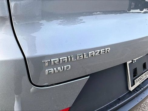 Used 2023 Chevrolet TrailBlazer LS AWD/4WD image 8
