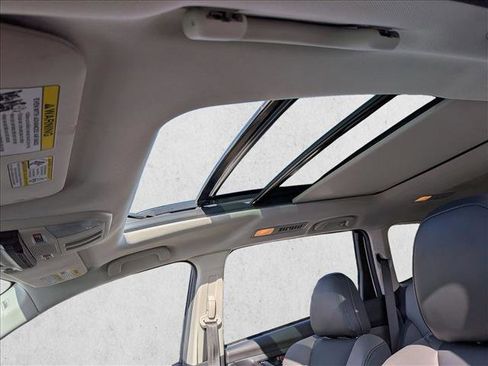 Used 2023 Subaru Ascent Onyx Edition AWD/4WD image 8