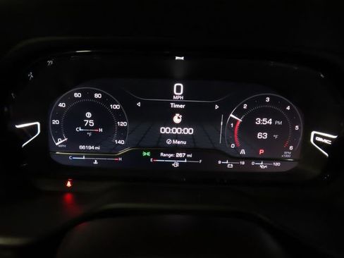 Used 2024 GMC Yukon XL Denali image 24