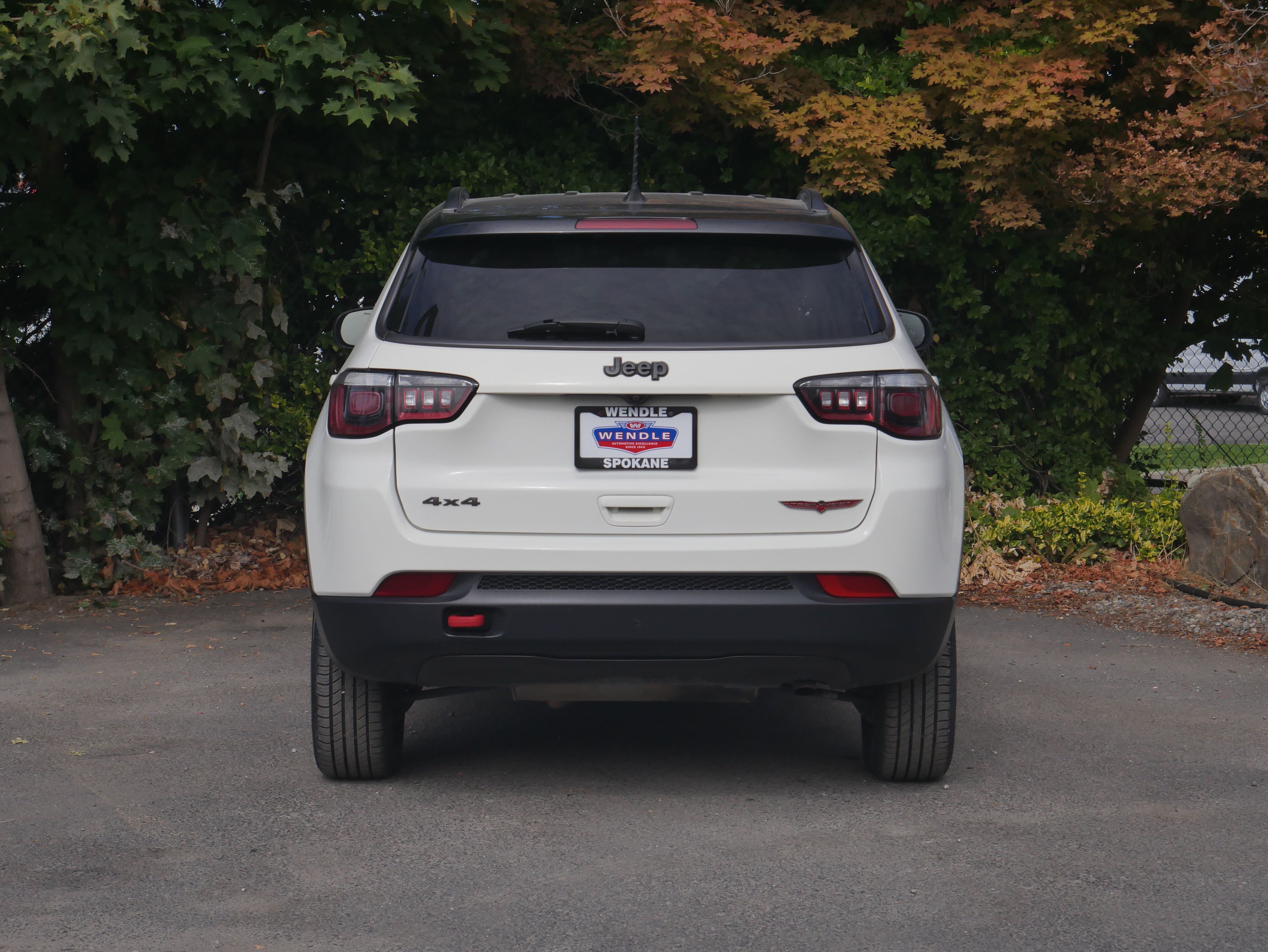 Used 2019 Jeep Compass Trailhawk AWD/4WD image 23