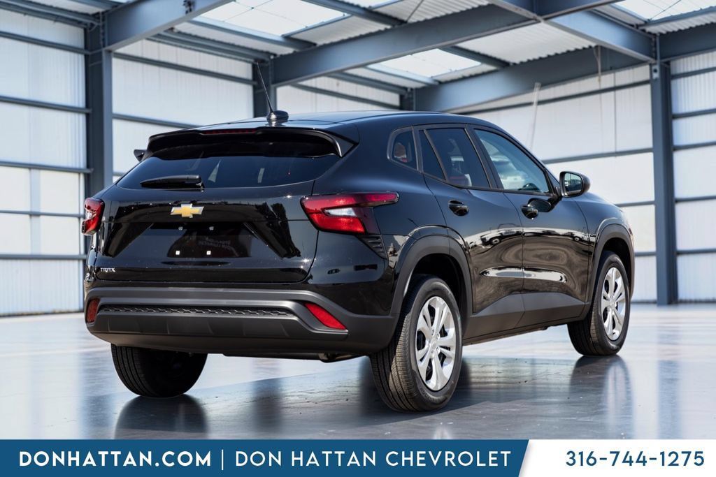 New 2026 Chevrolet Trax LS FWD image 25