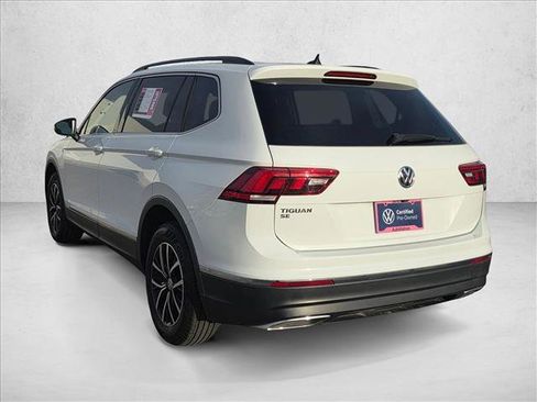 Certified 2021 Volkswagen Tiguan SE w/ Panoramic Sunroof Package image 8