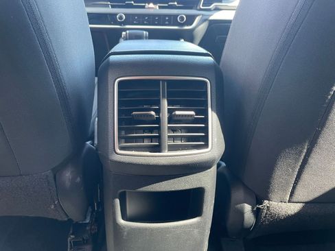 Used 2025 Kia Sportage LX image 22