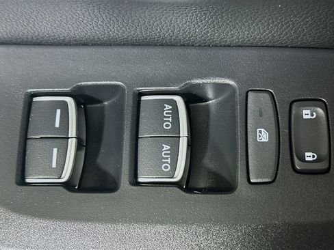 Used 2024 Honda HR-V Sport image 14