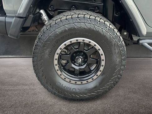 Used 2023 Jeep Wrangler Unlimited Rubicon w/ Steel Bumper Group AWD/4WD image 8