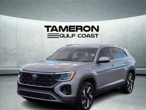 Used 2024 Volkswagen Atlas Cross Sport SE image 1