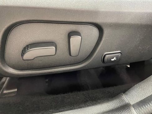 Used 2015 Subaru Forester 2.5i Premium w/ All-Weather Package AWD/4WD image 11