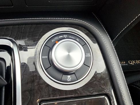 Used 2024 INFINITI QX80 Luxe image 22