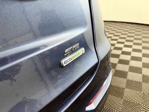 Used 2019 Ford Fusion SE FWD image 11