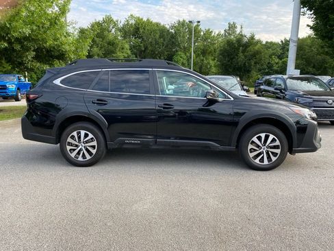 Used 2025 Subaru Outback Premium AWD/4WD image 9