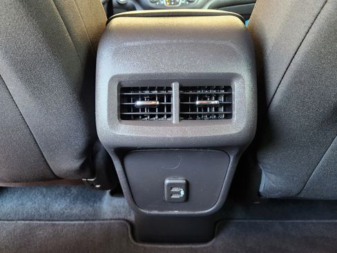 Certified 2024 Chevrolet Equinox LT image 33