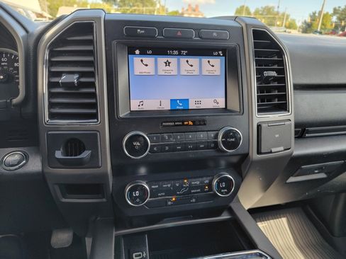 Used 2019 Ford Expedition XLT image 11