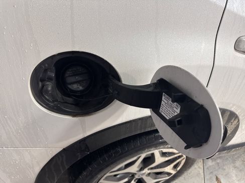 Used 2020 Subaru Forester Premium image 14